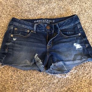Upper stretch AEO shorts. Size 6